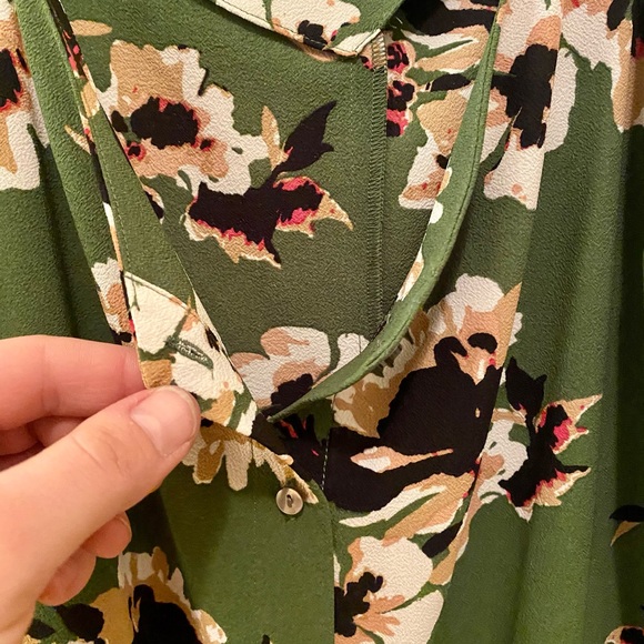 1. STATE Womens Floral Sleeveless V Neck Tie Tank - Picture 4 of 10